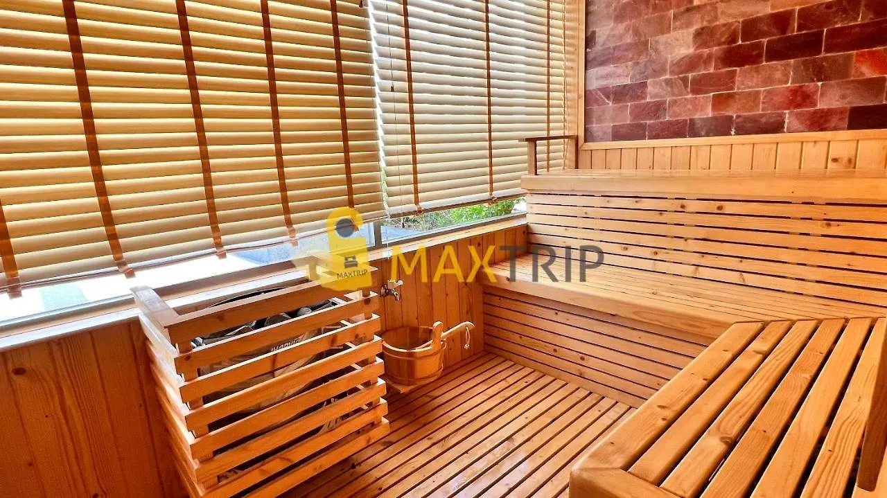 Maxtrip Homestay Luxury - Beachfront - Infinity Pool Vung Tau Apartment